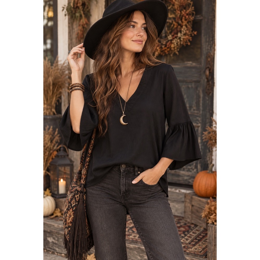 Old Navy Womens Black Bell Sleeve Blouse Top XS Ltweight Witchy Boho Whimsigoth
